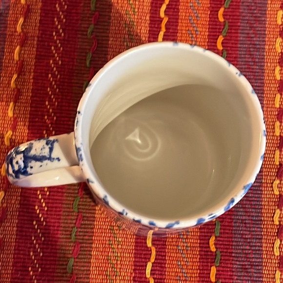 Gibson’s “Bunny” blue sponge ware mug - Picture 4 of 5